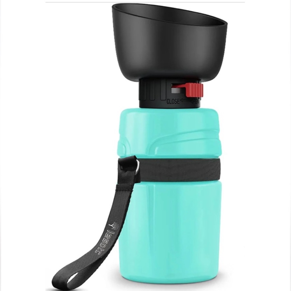 FOLDABLE DOG WATER BOTTLE-2ND GEN light blue ⭐️⭐️⭐️⭐️